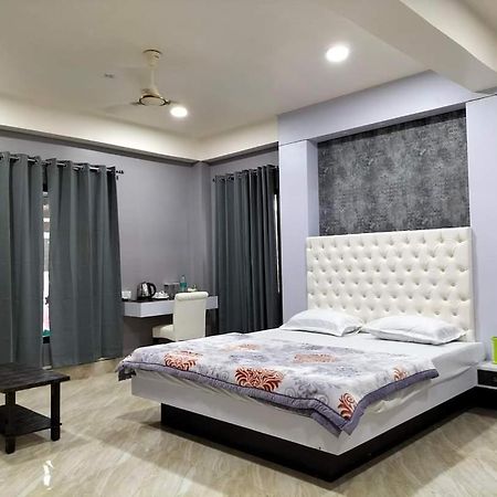 Radiant Club & Resort امفال المظهر الخارجي الصورة